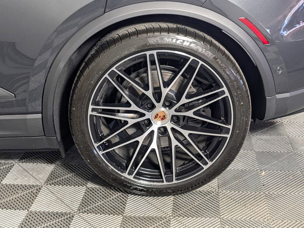 New 2026 Porsche Macan Electric image 12