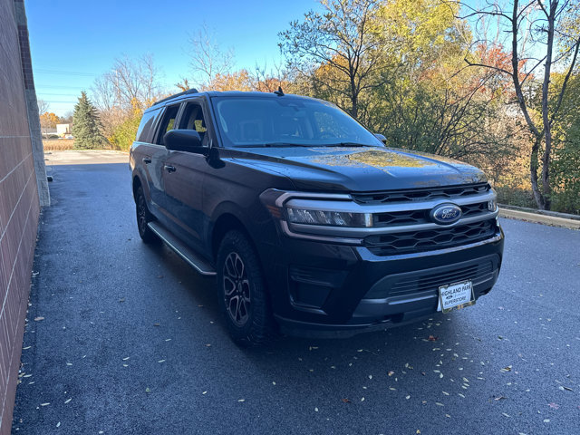 Used 2023 Ford Expedition Max XLT image 9