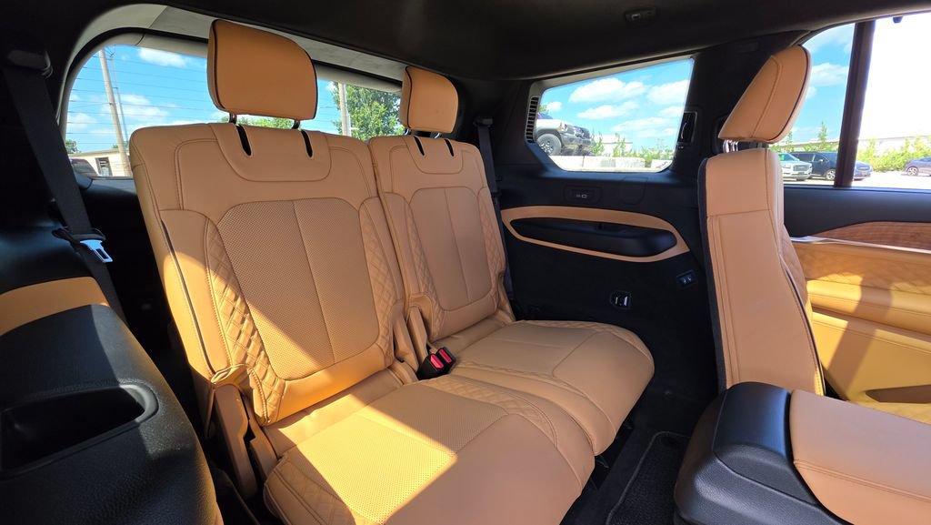 New 2026 Jeep Grand Cherokee L Summit w/ Obsidian Package AWD/4WD image 15