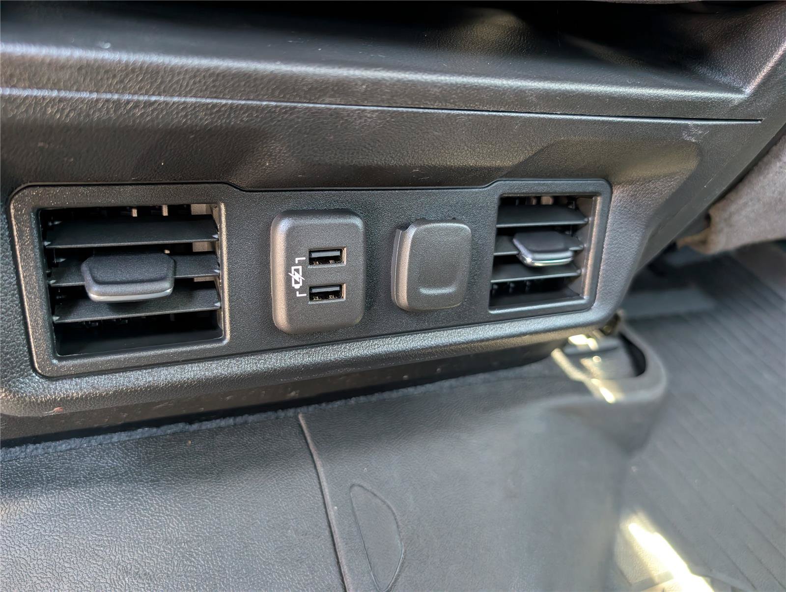 Used 2020 Chevrolet Silverado 1500 LT w/ All-Star Edition AWD/4WD image 15