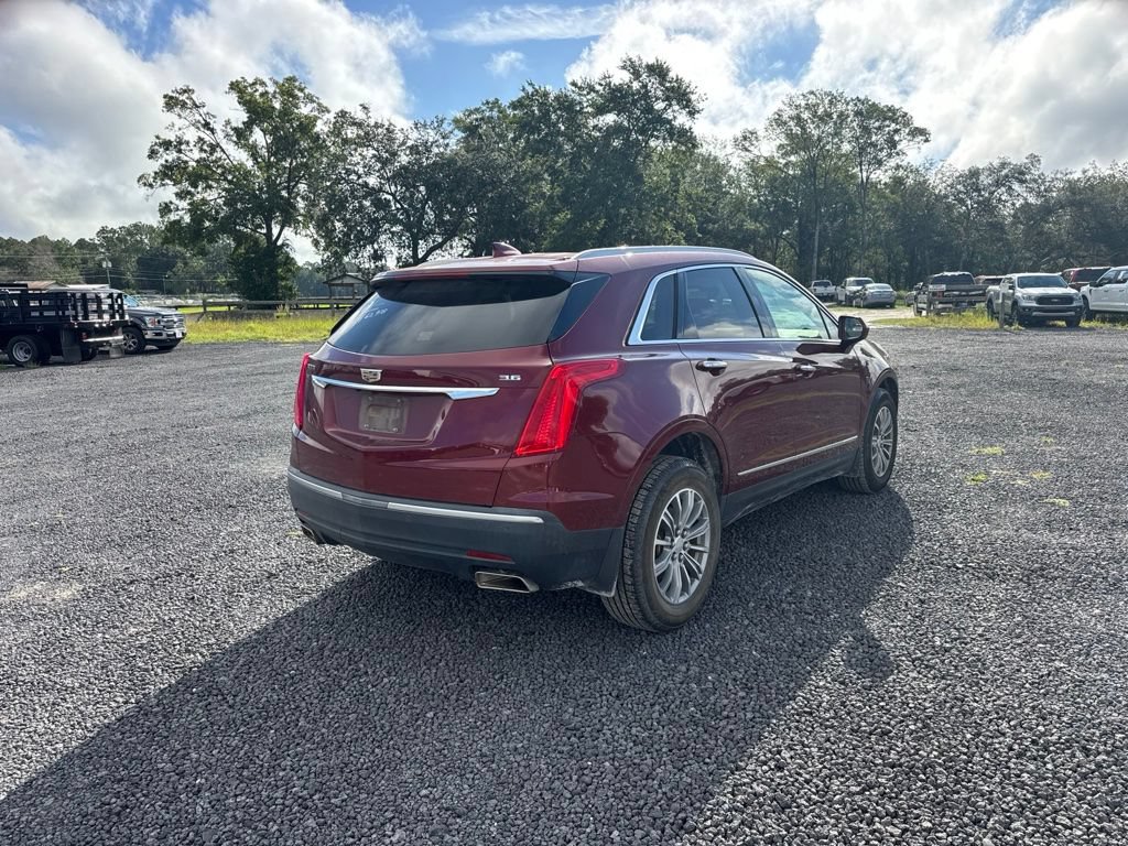 Used 2018 Cadillac XT5 Luxury w/ Driver Awareness Package FWD image 5