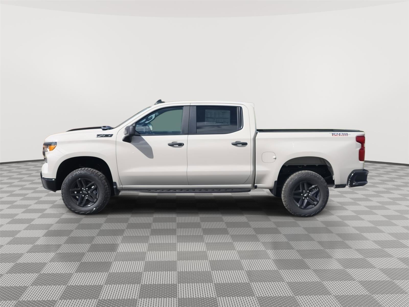 New 2026 Chevrolet Silverado 1500 Custom Trail Boss w/ LPO, Dark Essentials Package AWD/4WD image 7