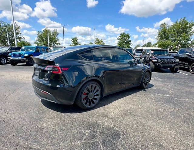 Used 2023 Tesla Model Y Performance AWD/4WD image 10
