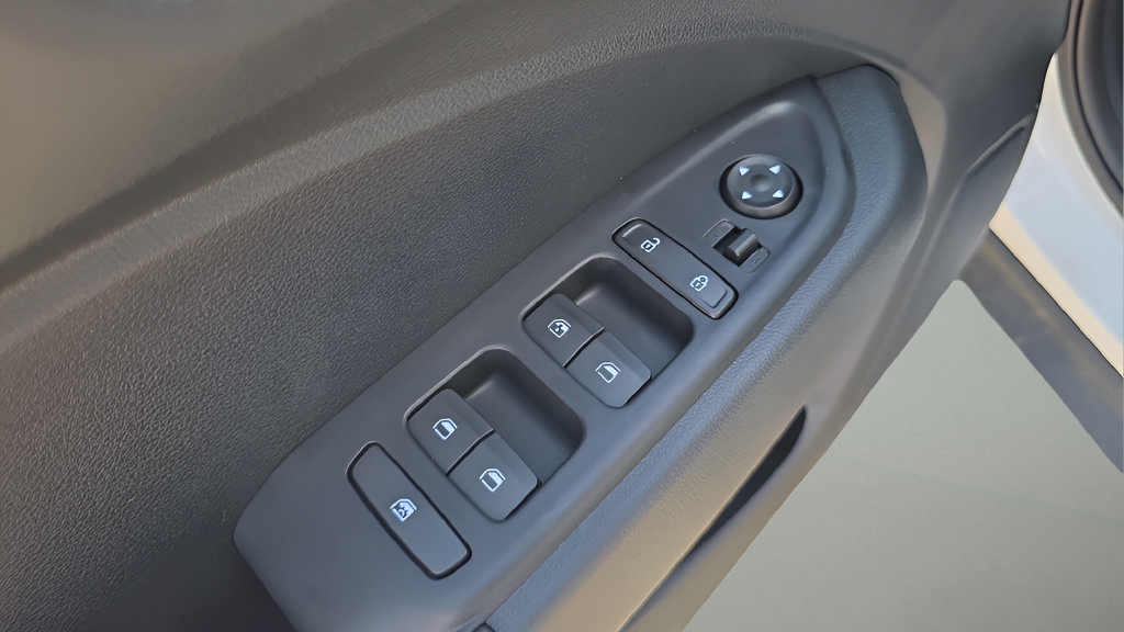 New 2026 Hyundai Venue SEL FWD image 16