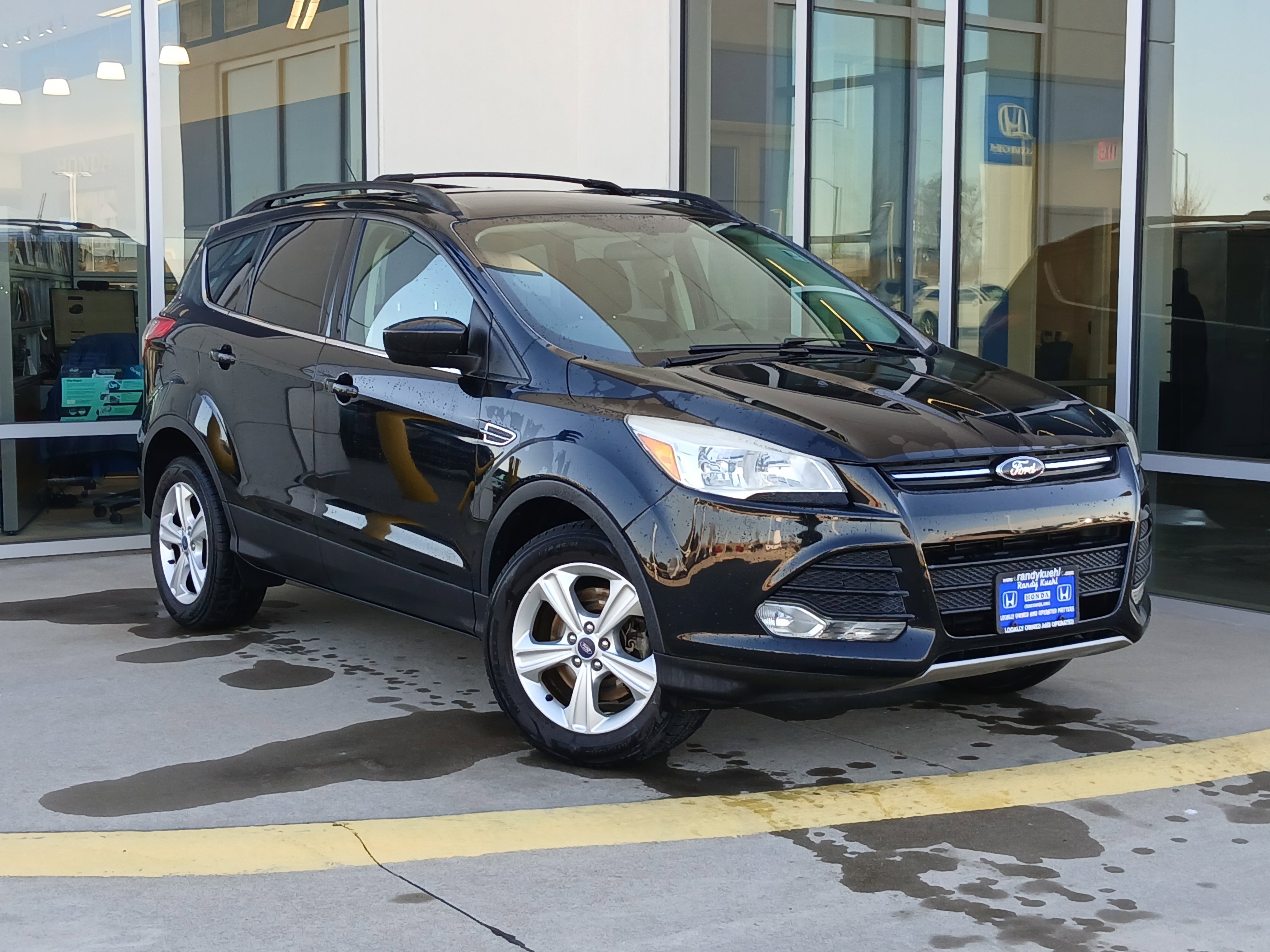 Used 2013 Ford Escape SE image 2