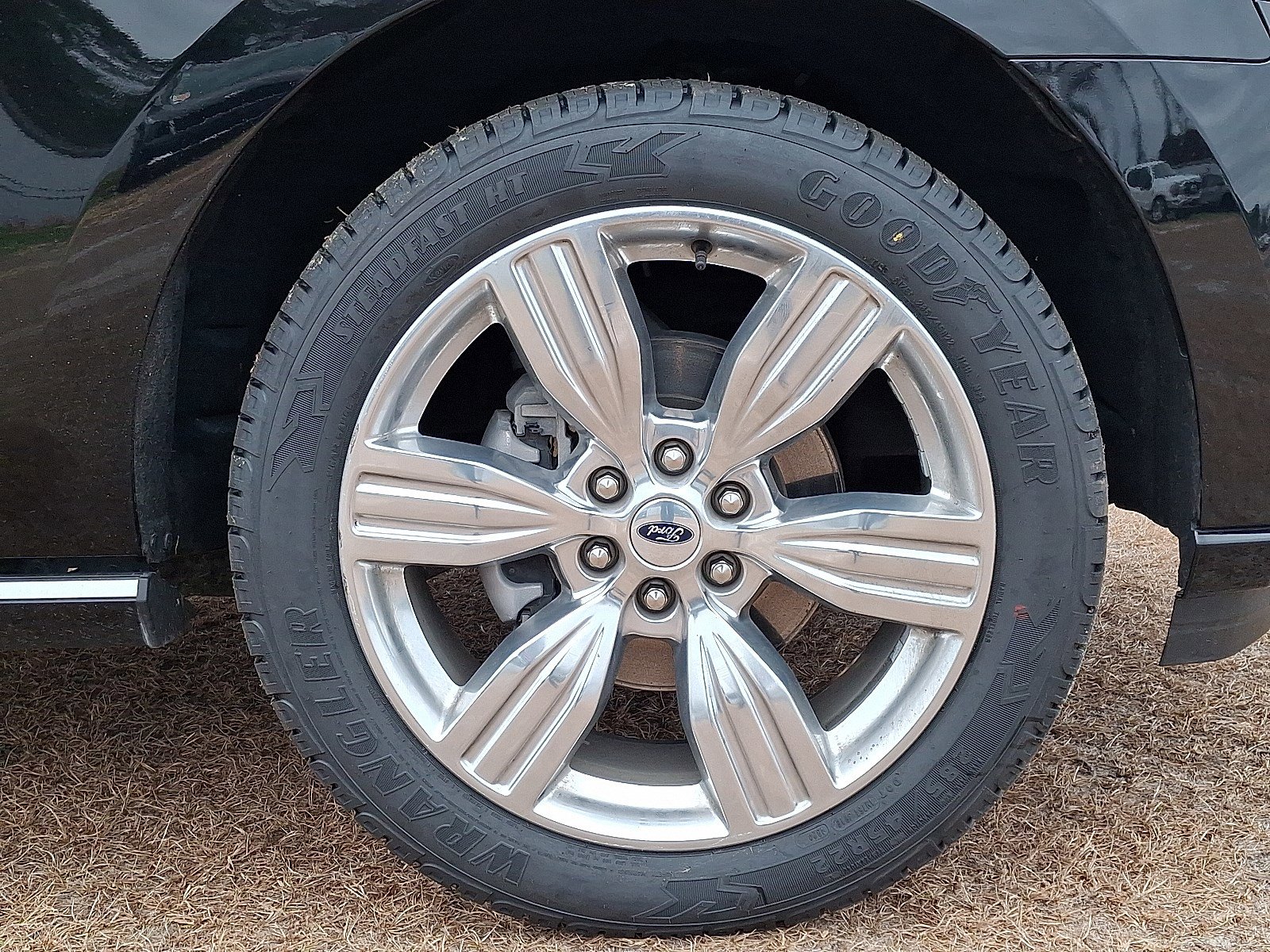 Used 2023 Ford Expedition Platinum image 8