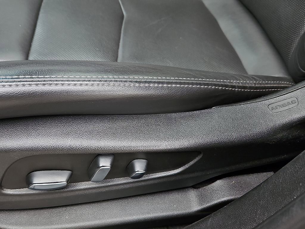 Used 2023 Cadillac XT5 Premium Luxury image 22