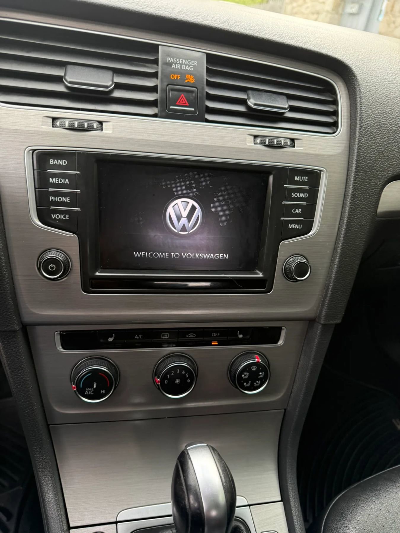 Used 2016 Volkswagen Golf Limited Edition FWD image 39