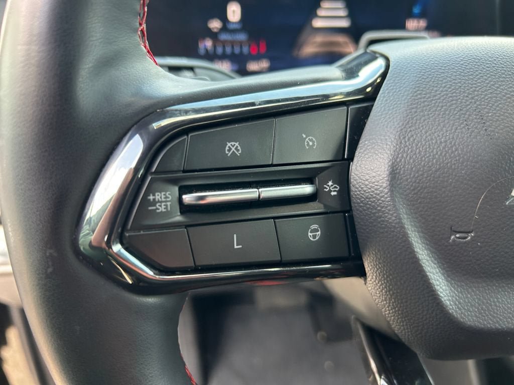 Used 2024 Chevrolet Traverse RS AWD/4WD image 16