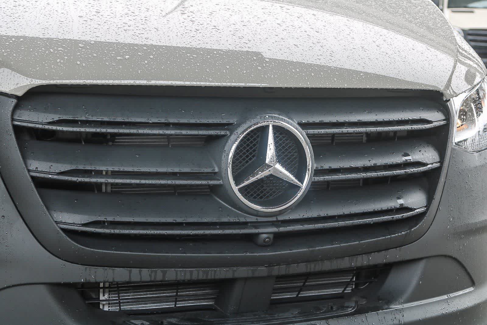 Used 2024 Mercedes-Benz Sprinter 2500 image 5