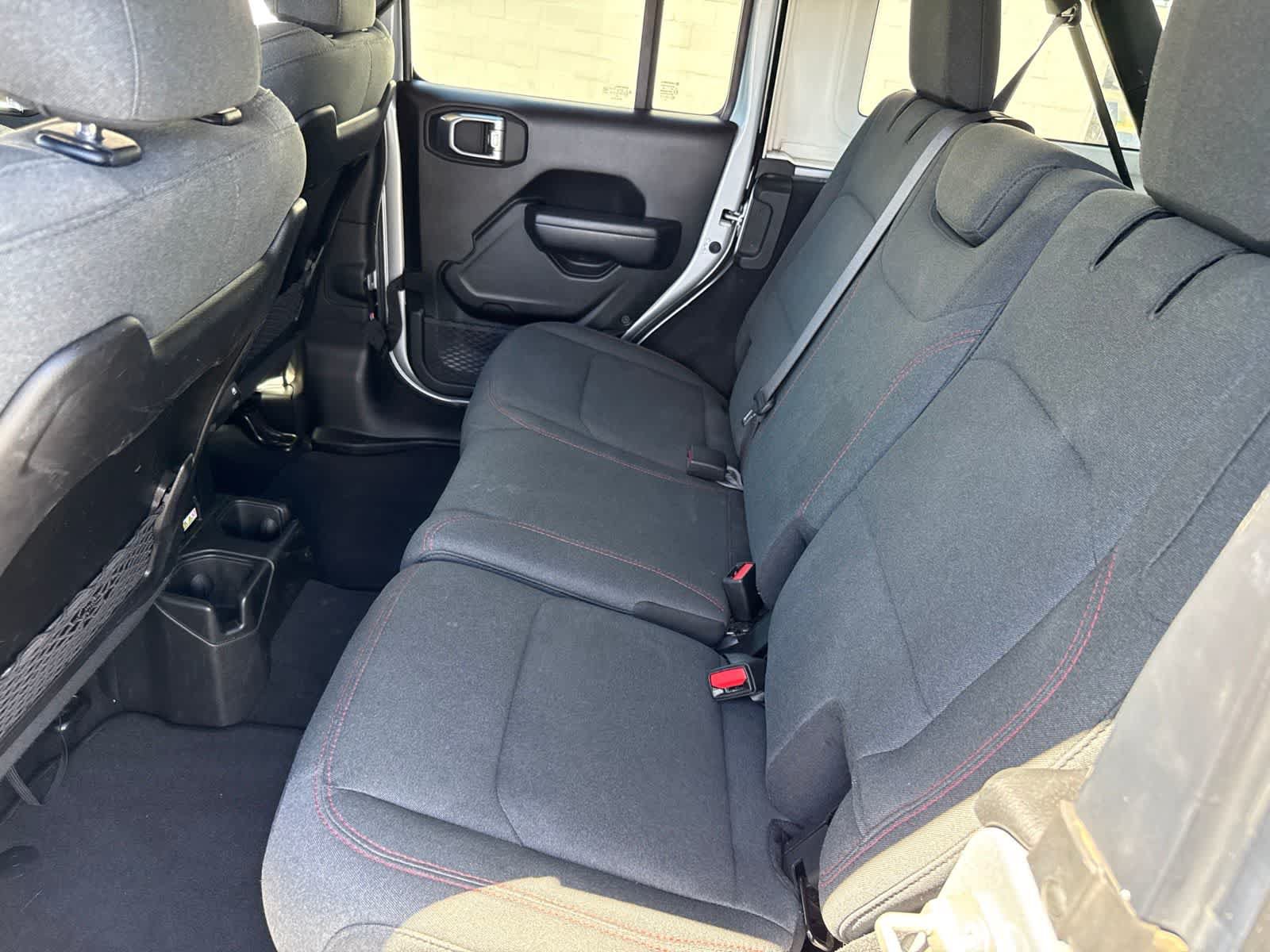Used 2024 Jeep Wrangler Unlimited Rubicon AWD/4WD image 23