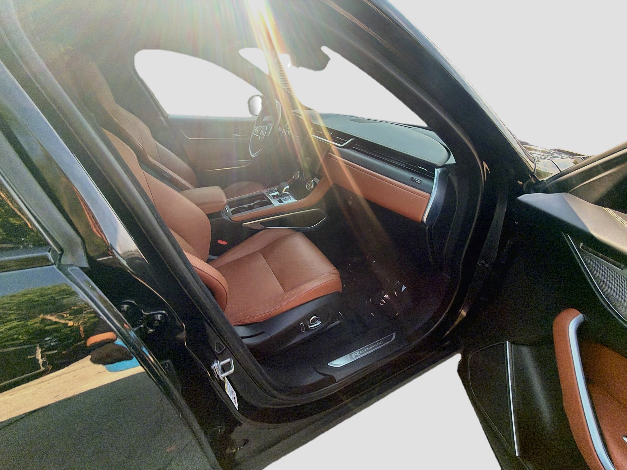 Used 2023 Jaguar F-PACE R-Dynamic S AWD/4WD image 32