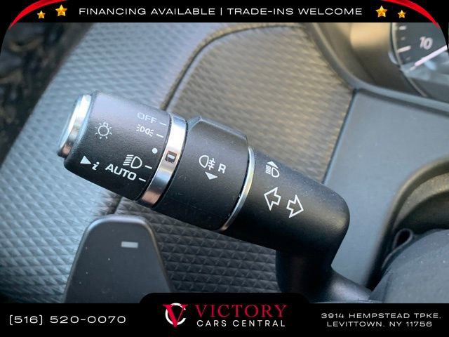 Used 2020 Land Rover Range Rover Velar S image 34