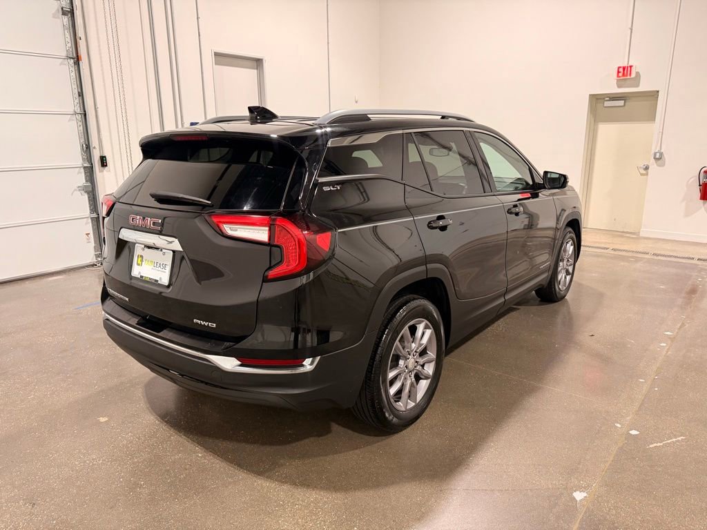 Used 2024 GMC Terrain SLT image 5
