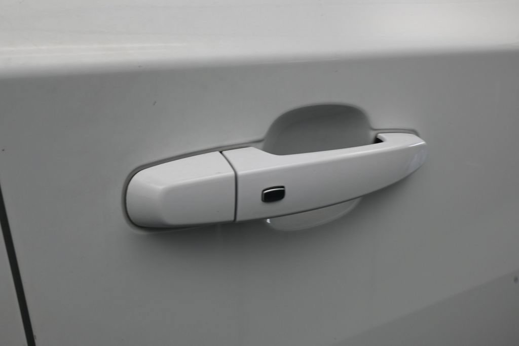 Used 2023 Chevrolet Traverse LT FWD image 41