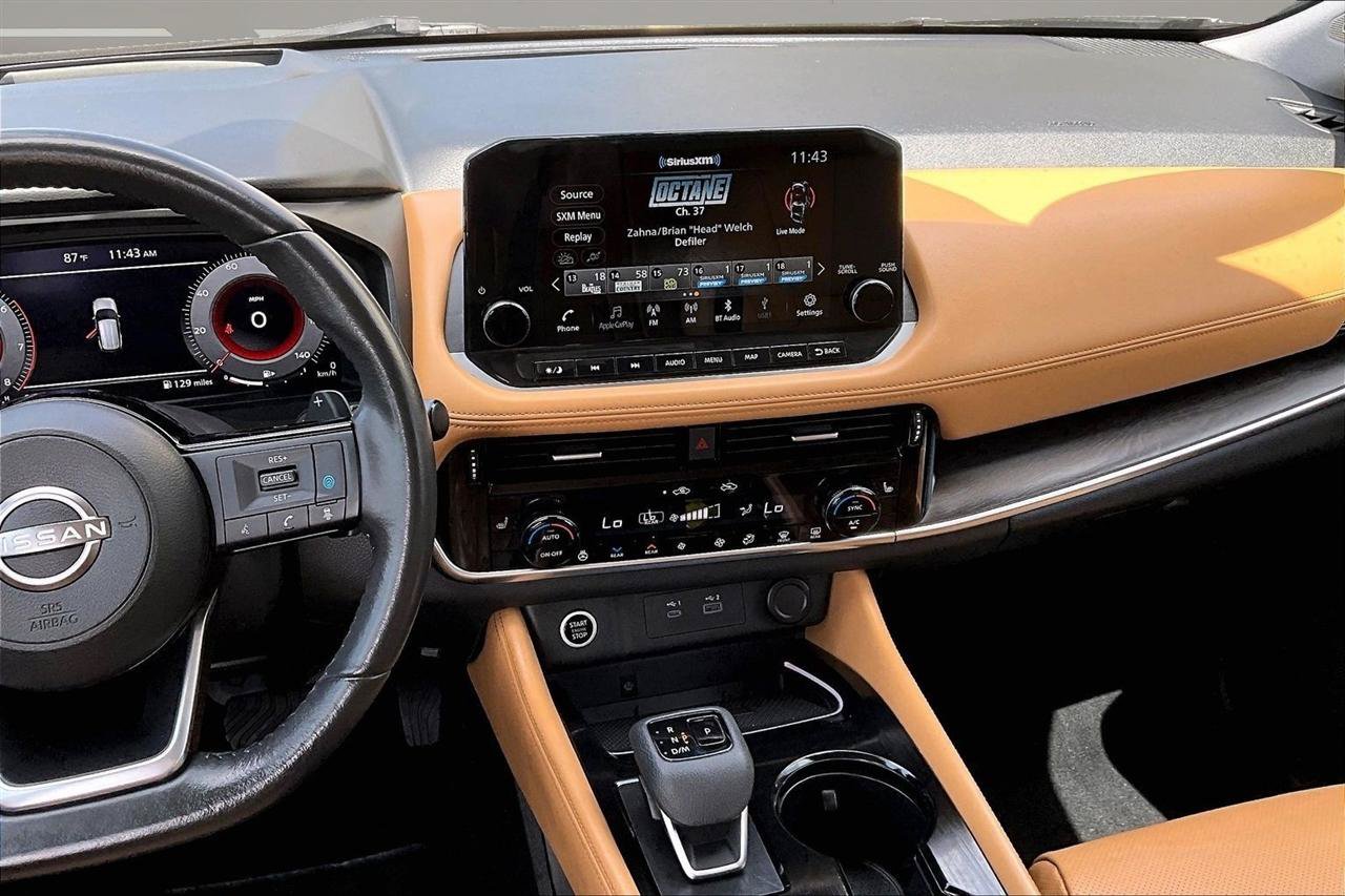 Used 2022 Nissan Rogue Platinum w/ Head-Up Display Package AWD/4WD image 9