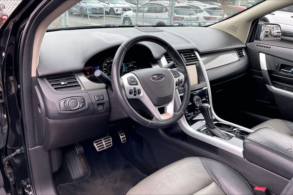 Used 2013 Ford Edge Sport w/ Driver Entry Pkg image 12