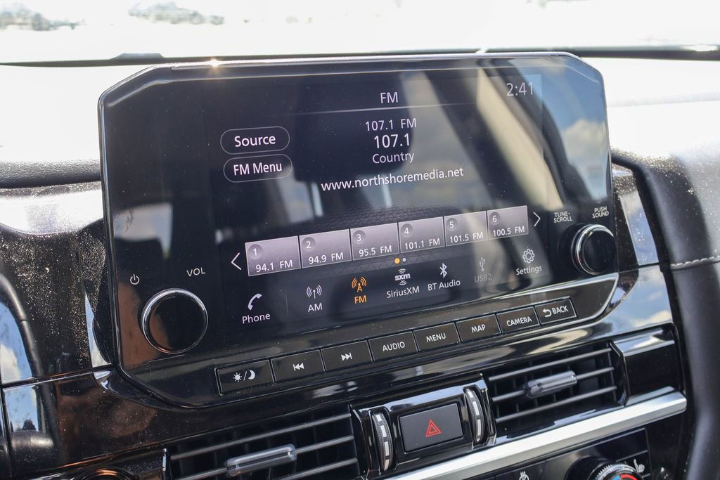 Used 2025 Nissan Pathfinder SL AWD/4WD image 3
