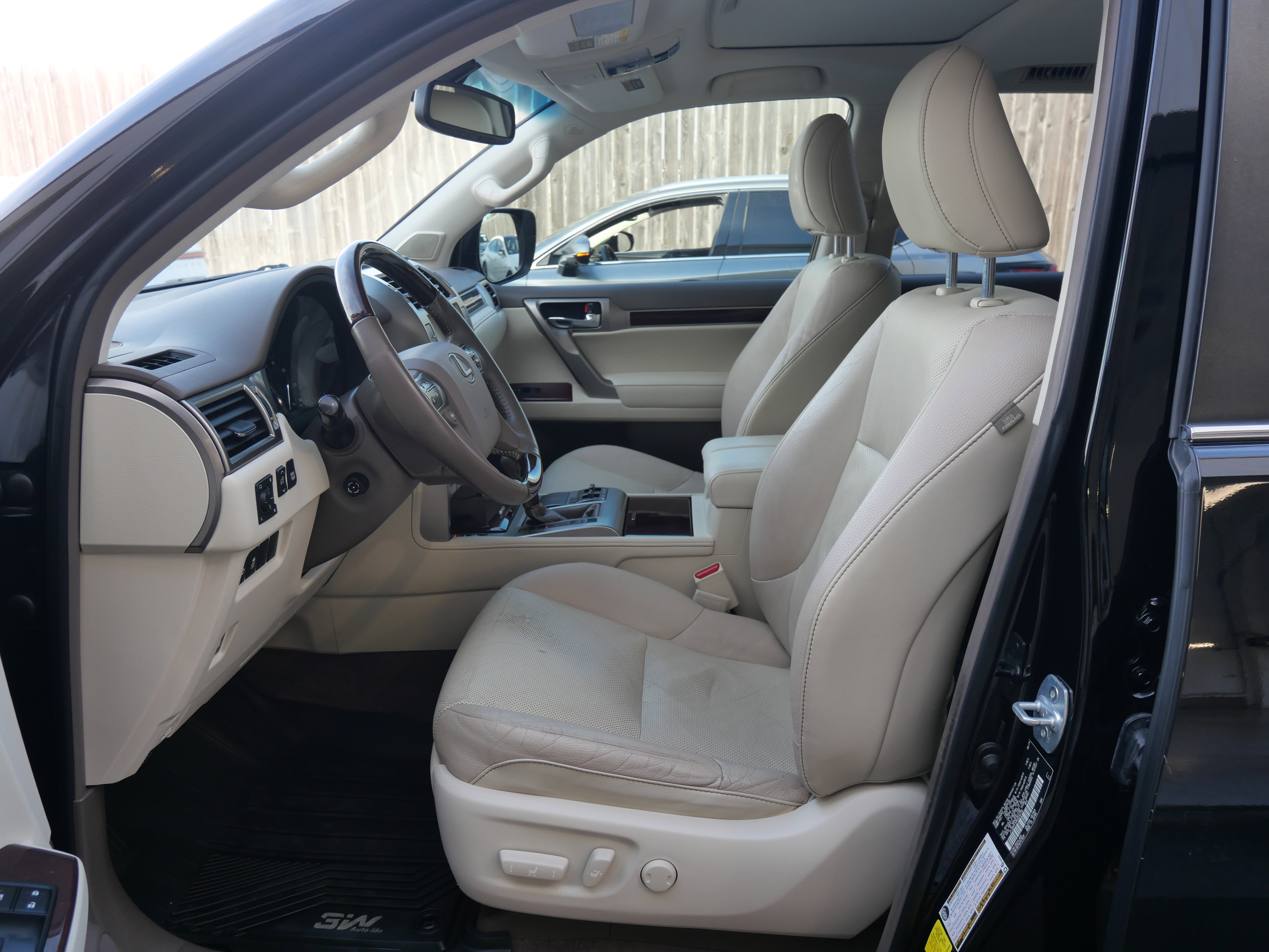 Used 2019 Lexus GX 460 image 20