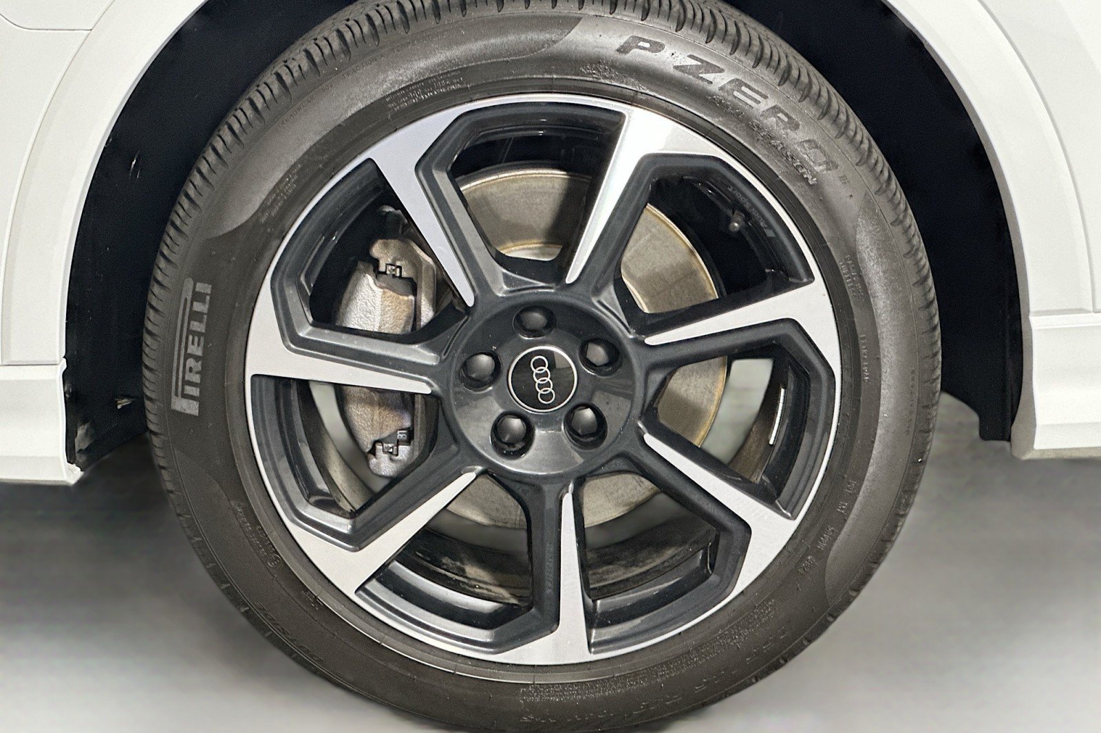 Used 2025 Audi Q3 2.0T Premium Plus w/ Premium Plus Package AWD/4WD image 11