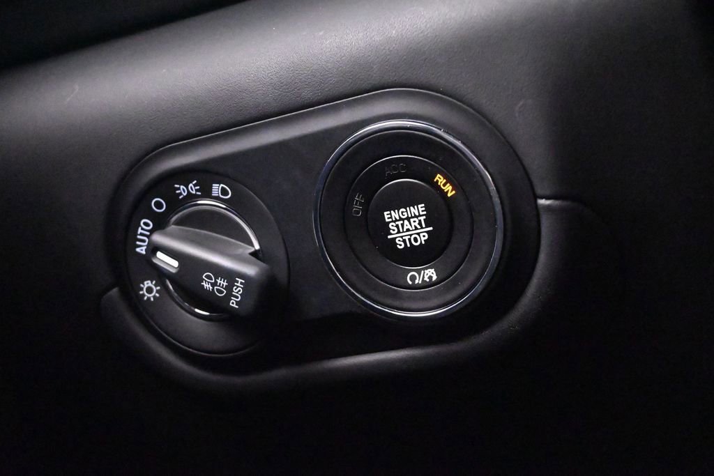 Used 2022 Maserati Levante GT AWD/4WD image 44