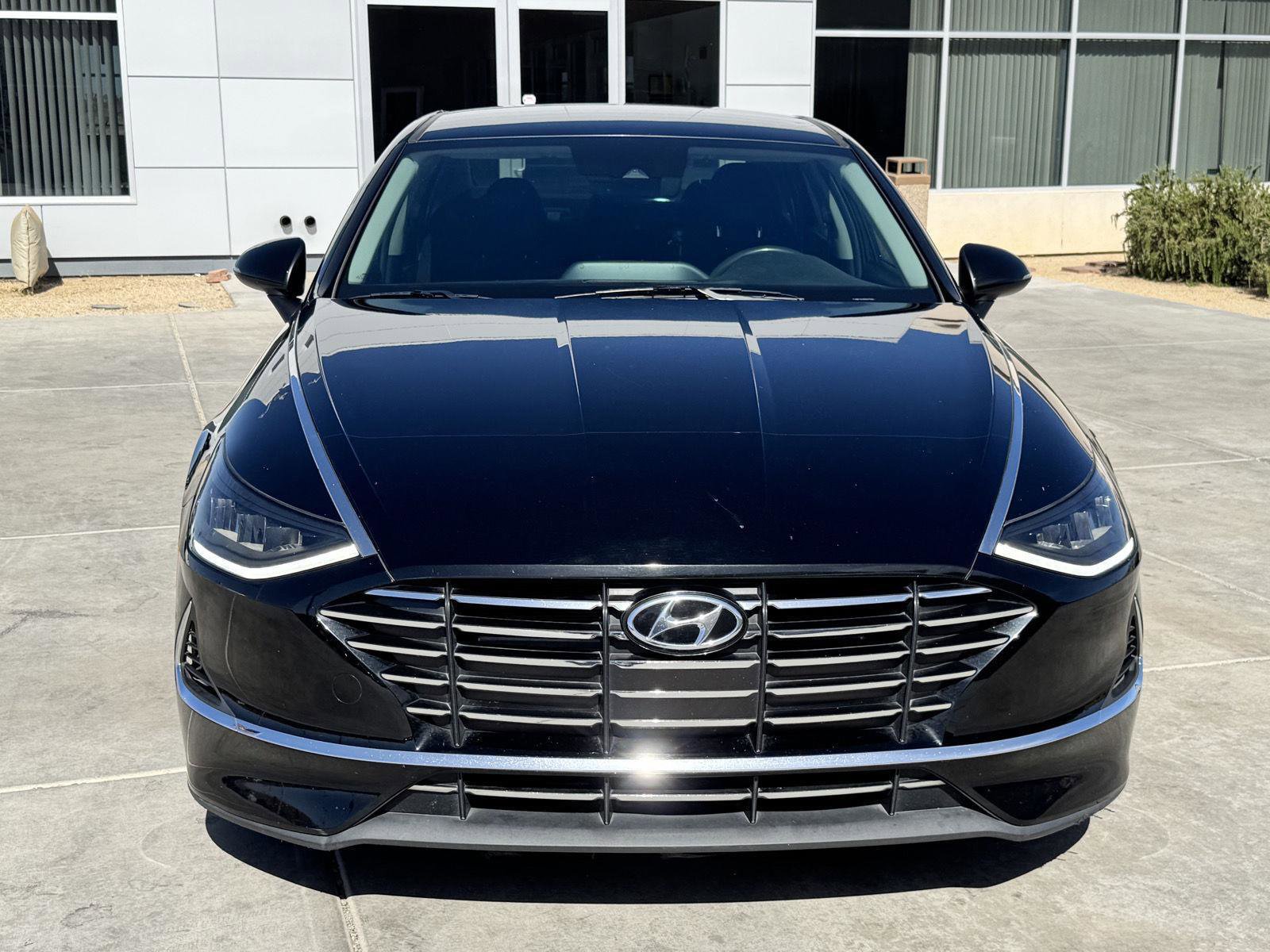 Used 2023 Hyundai Sonata SE FWD image 2