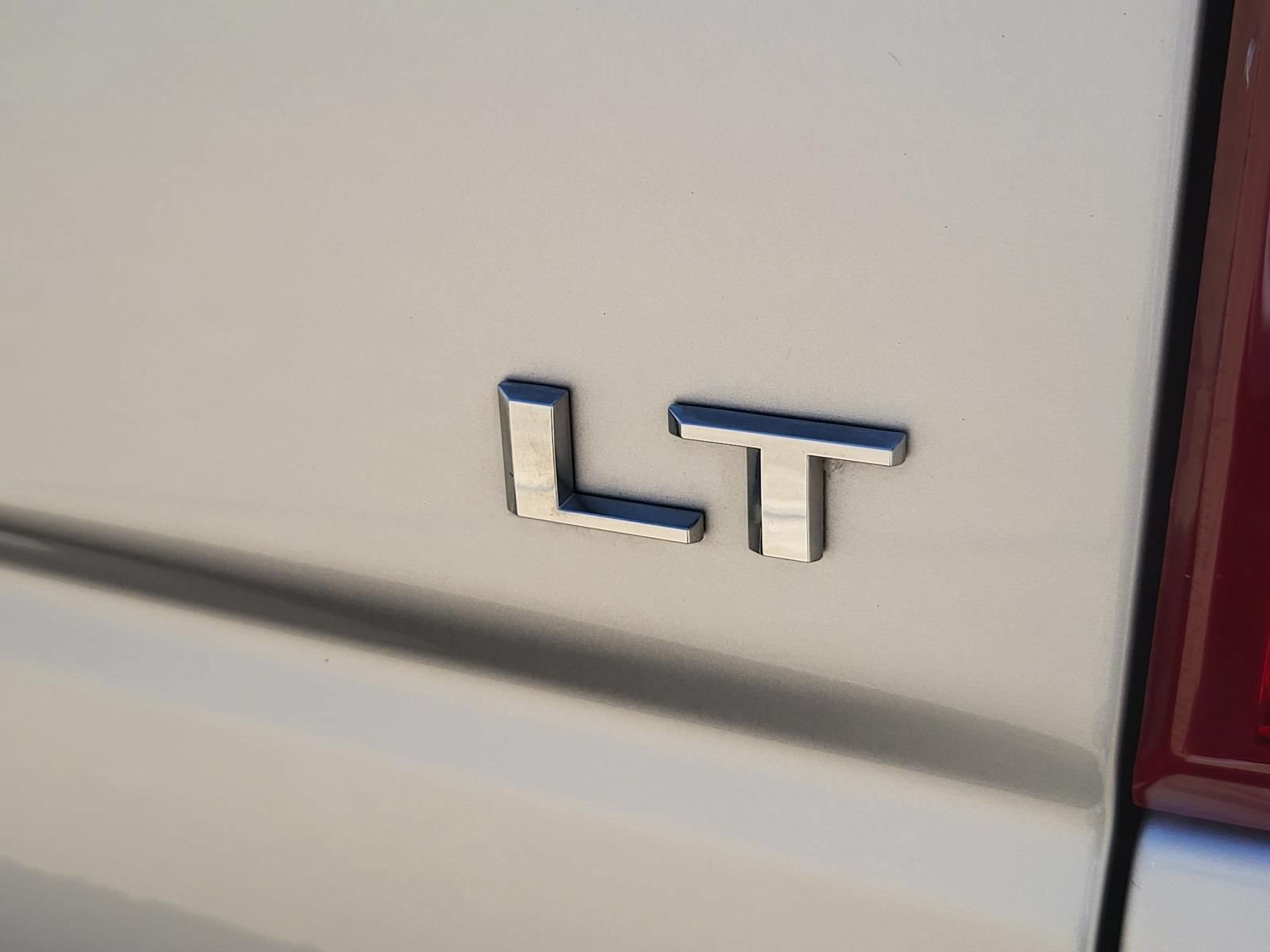 Used 2019 Chevrolet Silverado 1500 LT w/ Texas Edition AWD/4WD image 4