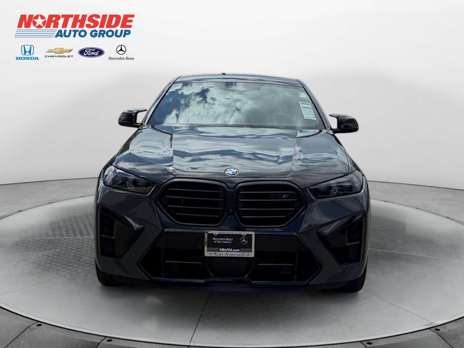 Used 2025 BMW X6 M Competition AWD/4WD image 2