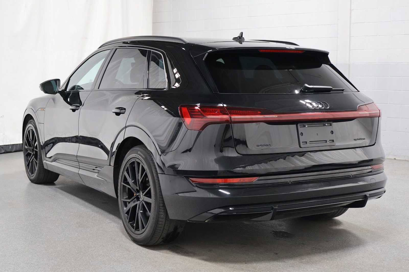 Used 2023 Audi e-tron Chronos w/ Chronos Package AWD/4WD image 3