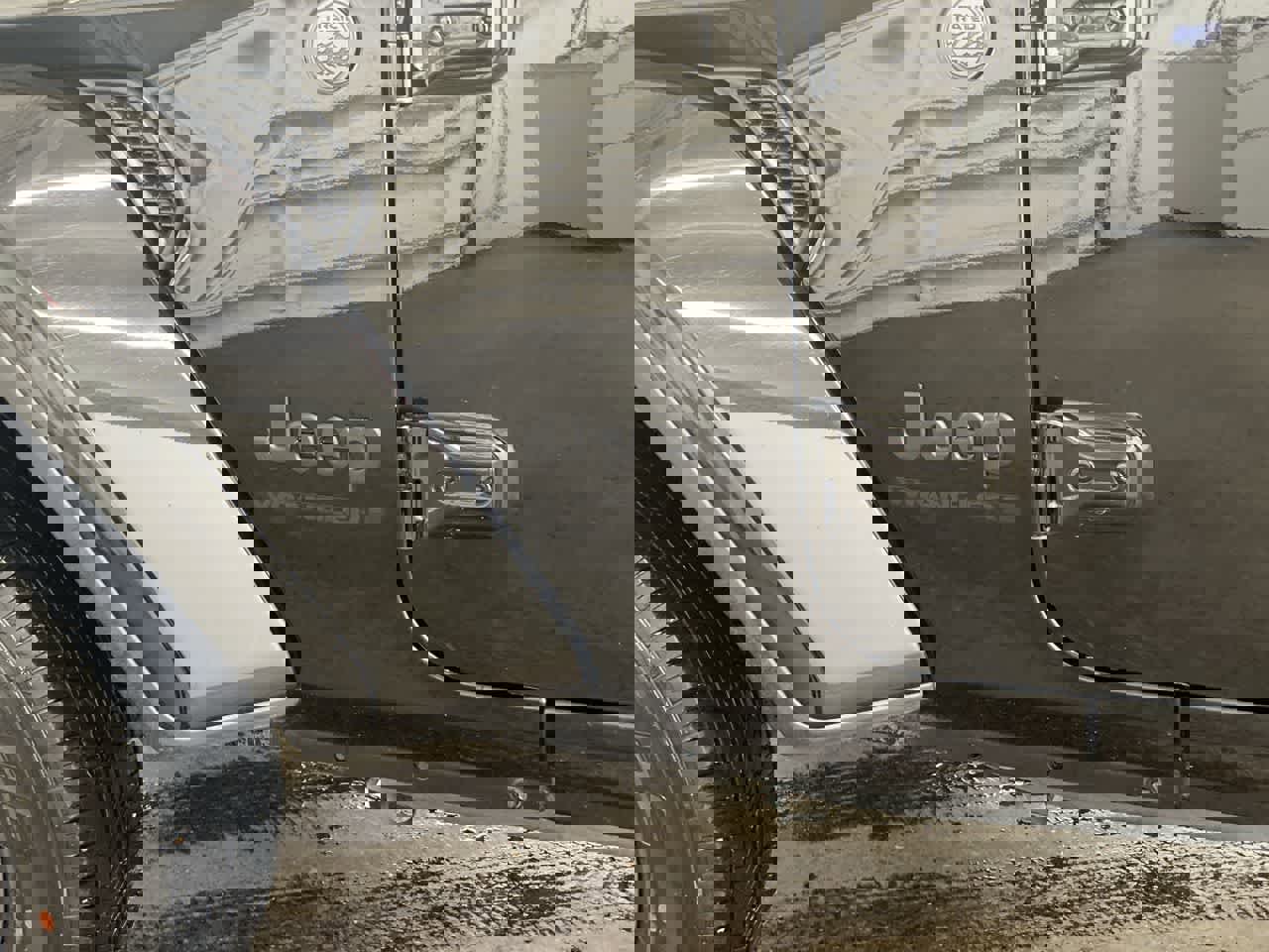 Used 2025 Jeep Wrangler Sahara image 10