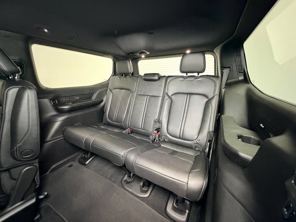 New 2026 Jeep Grand Wagoneer Limited AWD/4WD image 7