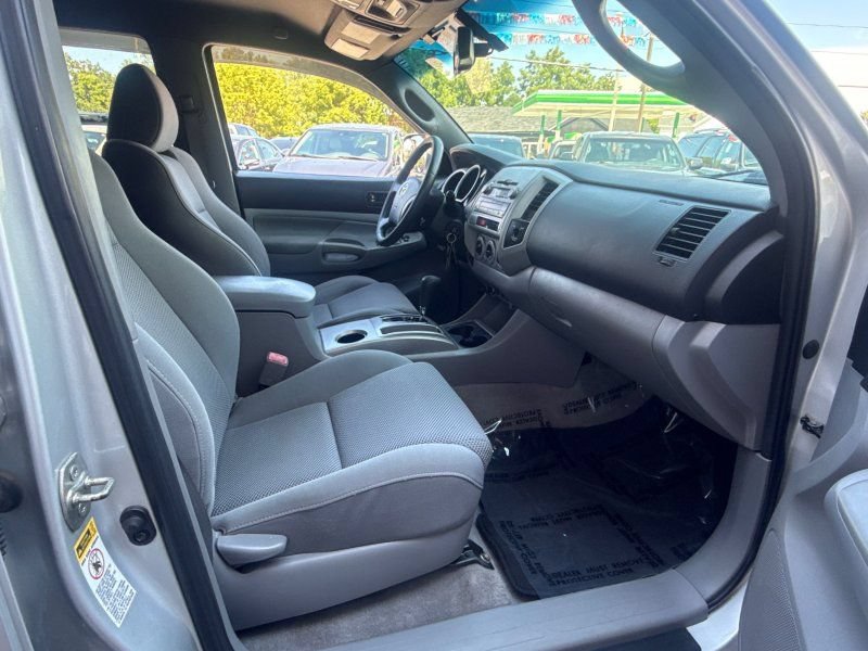 Used 2010 Toyota Tacoma 4x4 Double Cab V6 w/ TRD Sport Pkg image 17