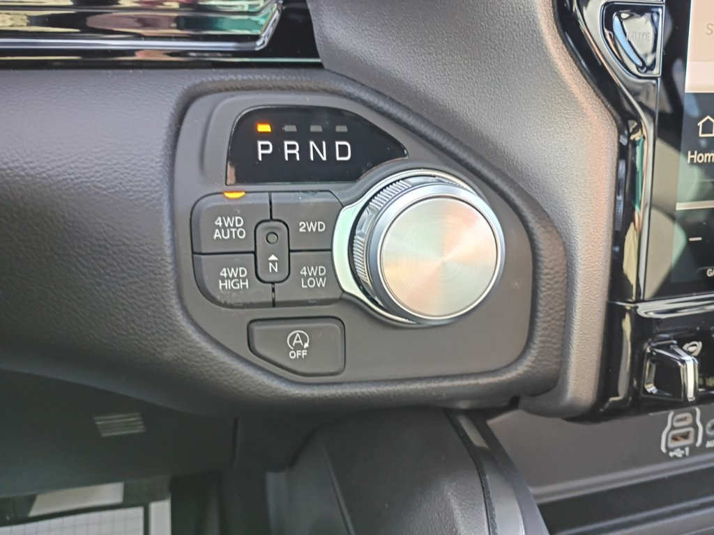 New 2026 RAM 1500 Laramie AWD/4WD image 23
