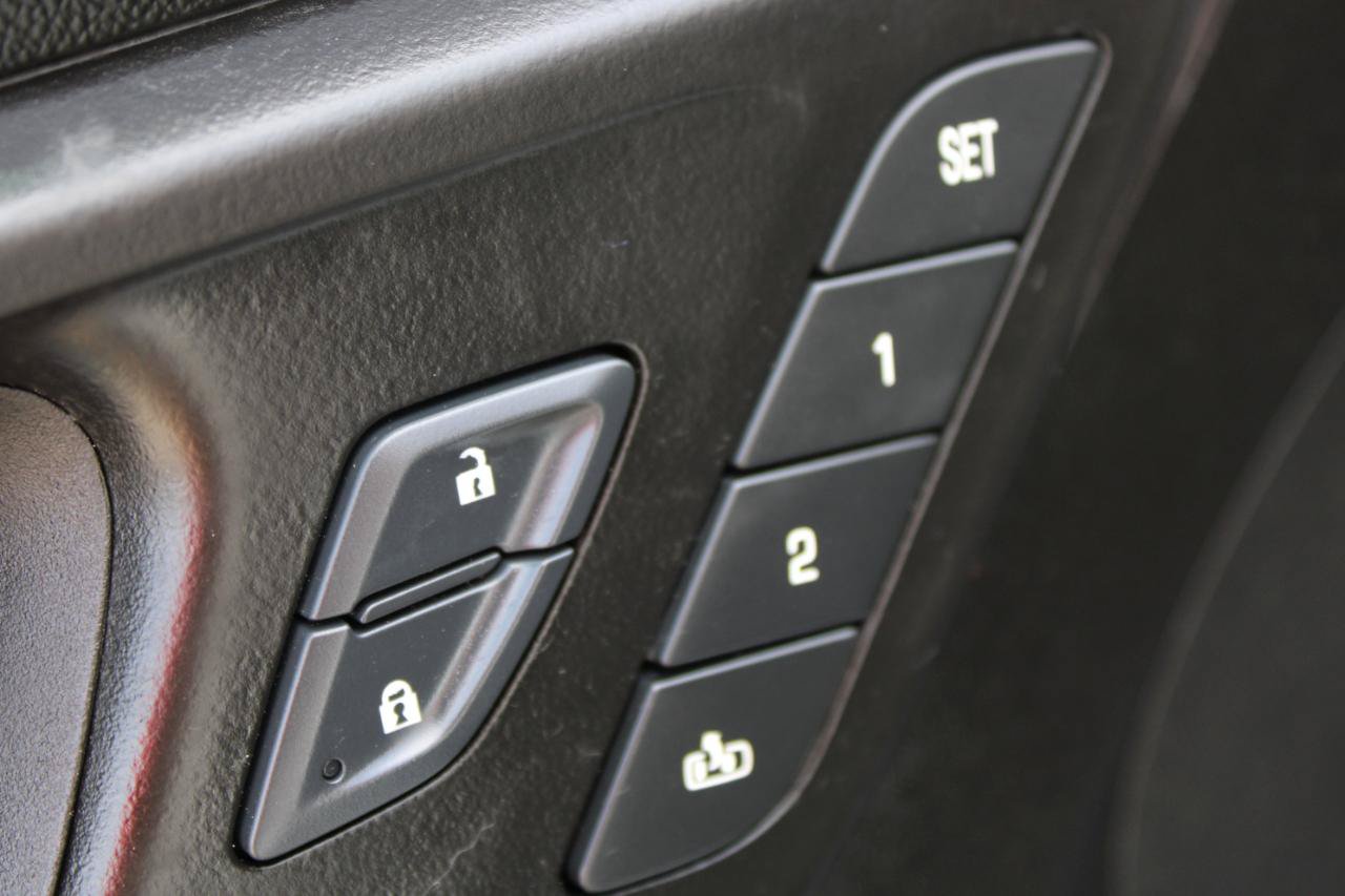 Used 2024 Chevrolet Malibu LT FWD image 16