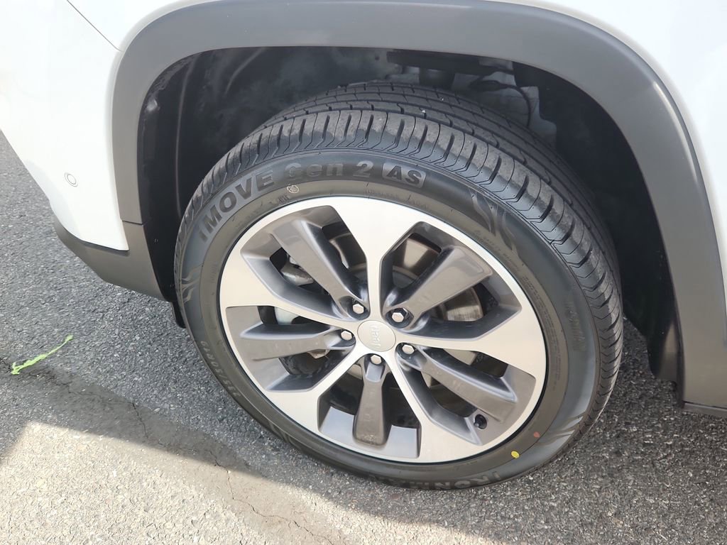 Used 2022 Jeep Cherokee Limited w/ Elite Package image 18