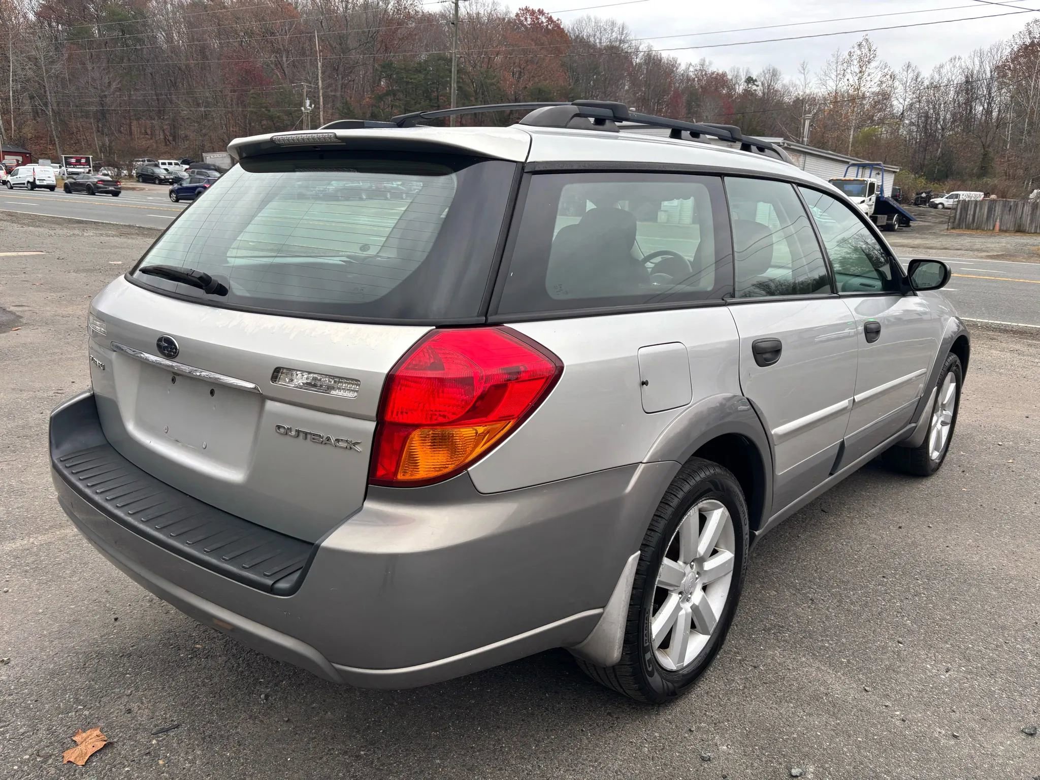 Used 2007 Subaru Outback 2.5i image 9