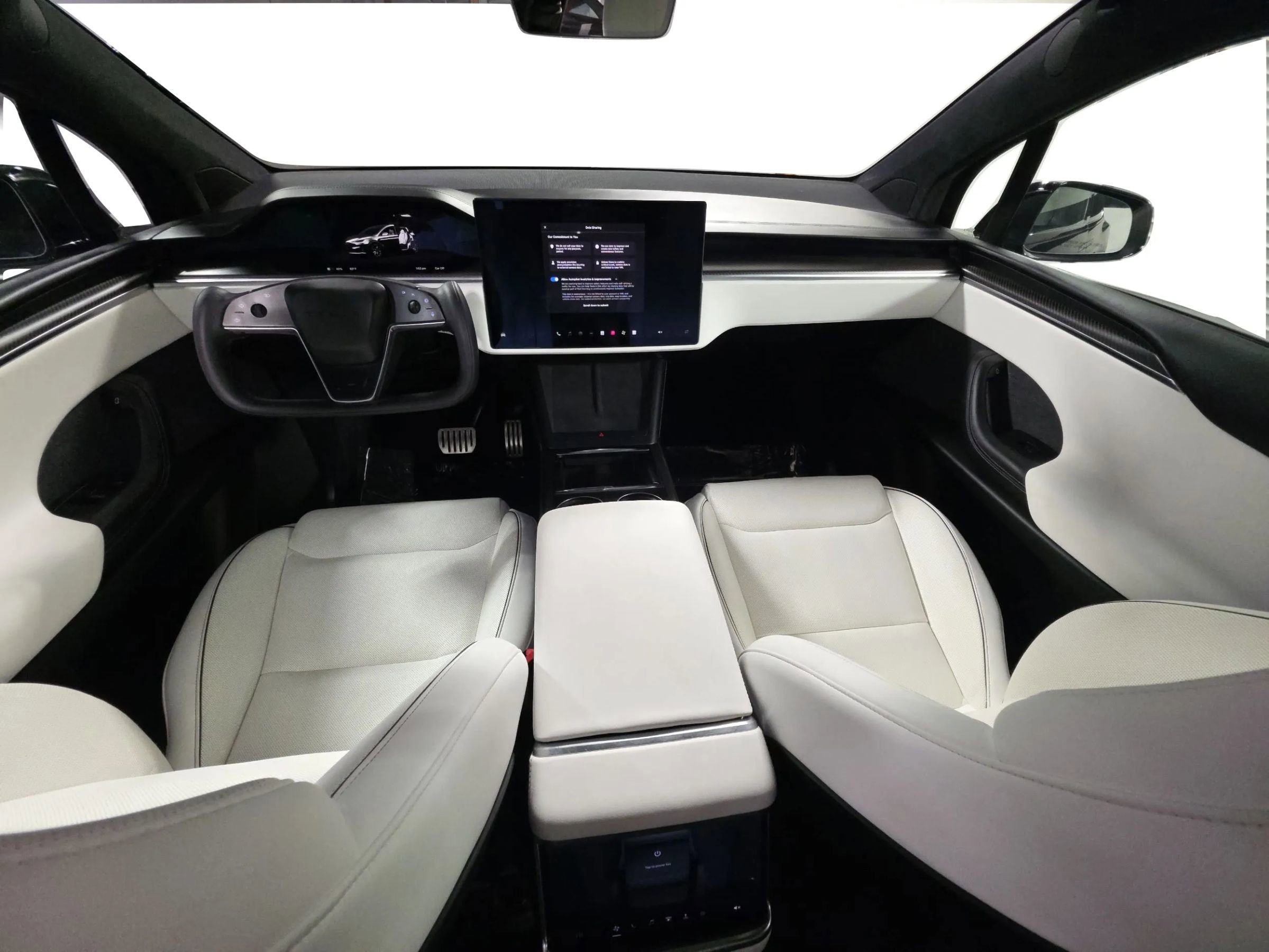 Used 2022 Tesla Model X Plaid image 27