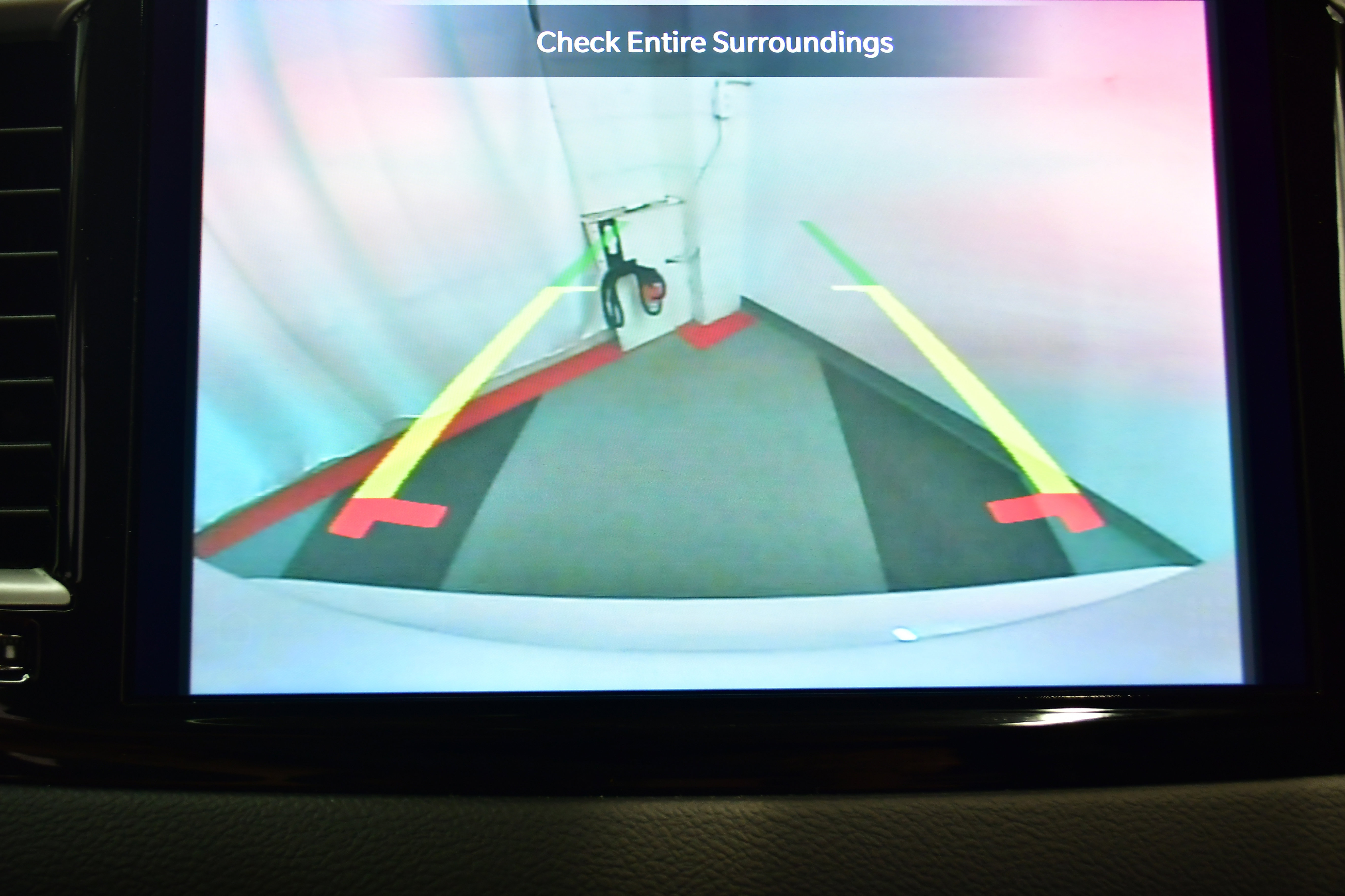 Used 2023 Chrysler Pacifica Touring-L image 51