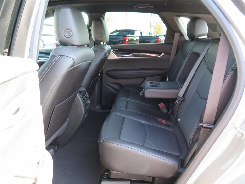 Used 2025 Cadillac XT5 Premium Luxury image 23