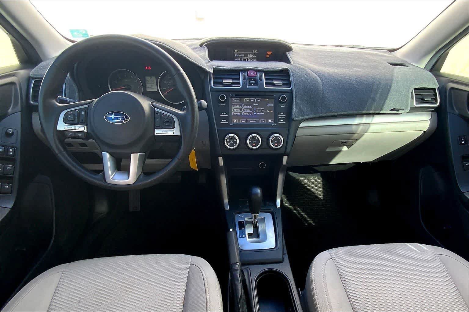 Used 2017 Subaru Forester 2.5i AWD/4WD image 10