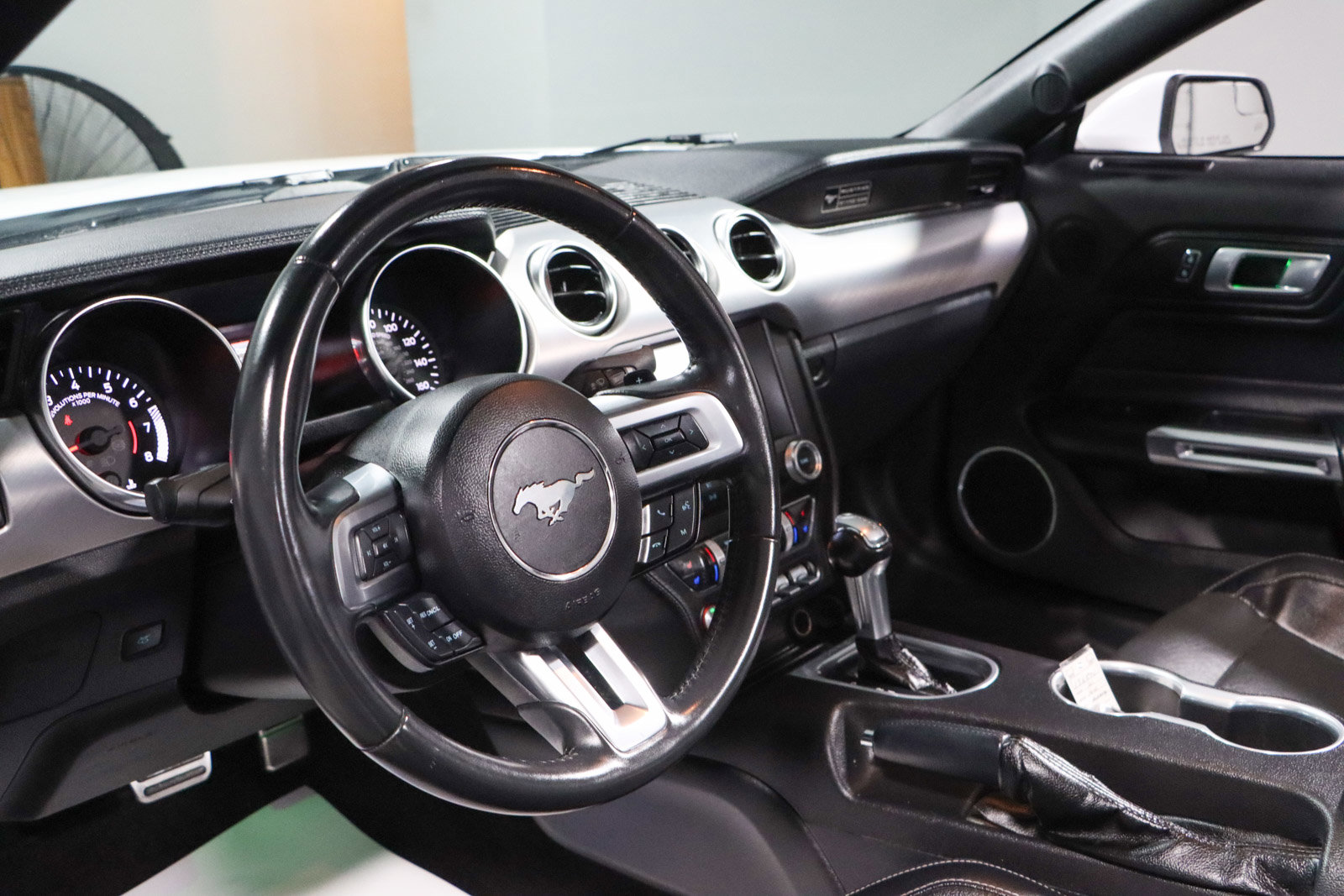 Used 2020 Ford Mustang Premium image 21