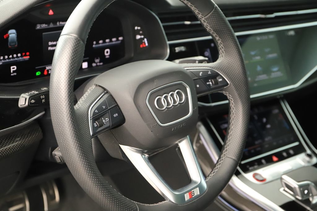 Certified 2023 Audi SQ7 Prestige AWD/4WD image 17