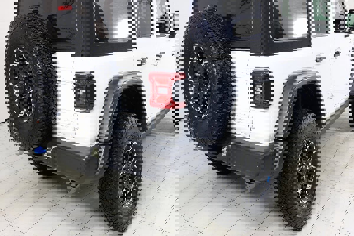 Used 2022 Jeep Wrangler Unlimited Rubicon 4xe w/ Safety Group image 40