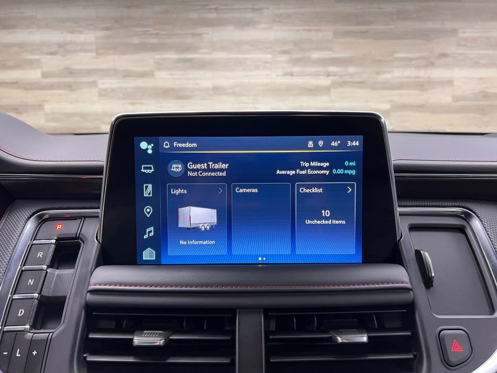 Used 2024 Chevrolet Suburban RST w/ Luxury Package image 21