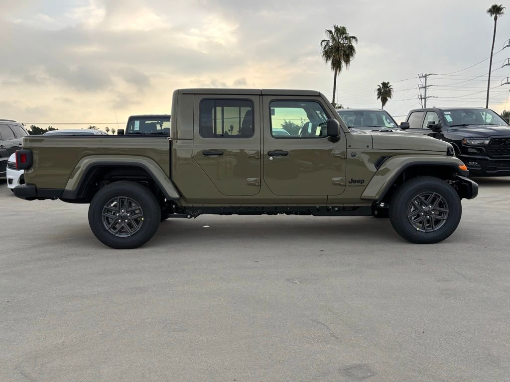 New 2026 Jeep Gladiator Sport image 2