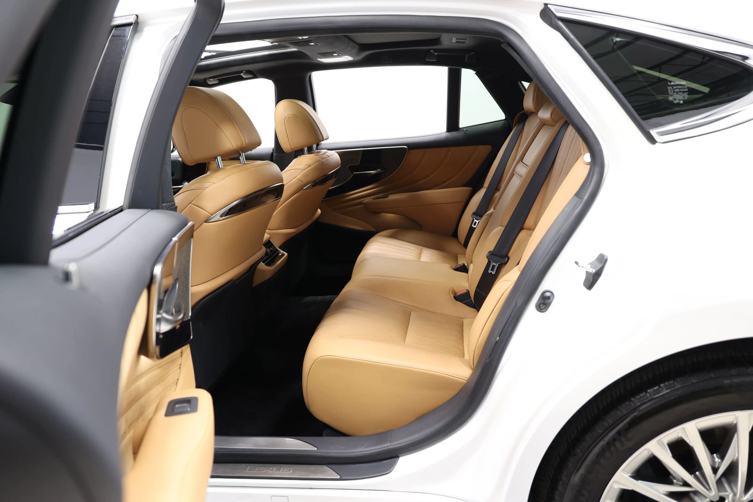 Used 2024 Lexus LS 500 w/ Interior Upgrade Package RWD image 57