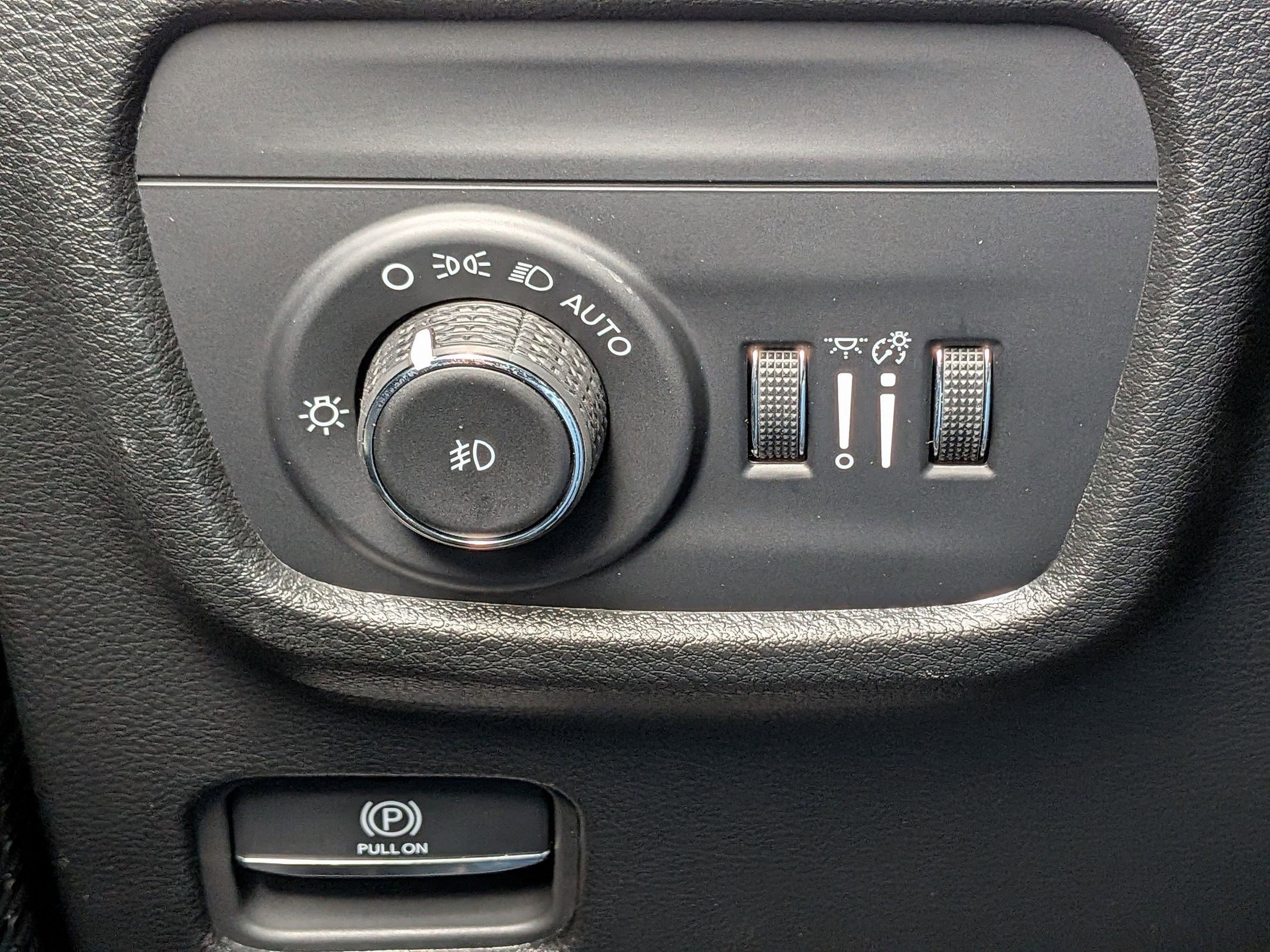 New 2025 Jeep Grand Cherokee Limited w/ Black Appearance Package image 19