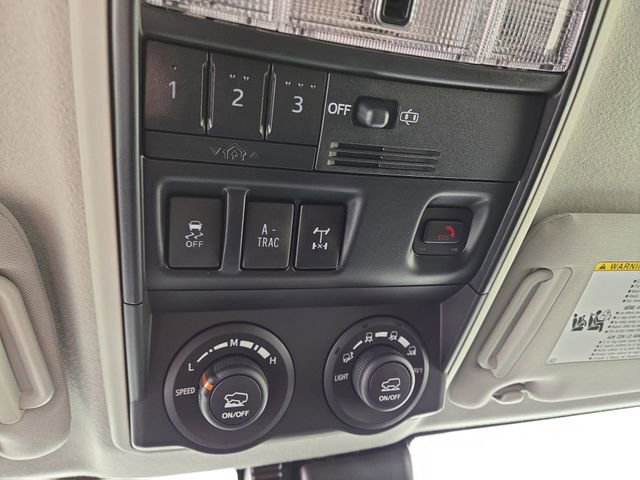 Used 2024 Toyota 4Runner TRD Off-Road Premium AWD/4WD image 28