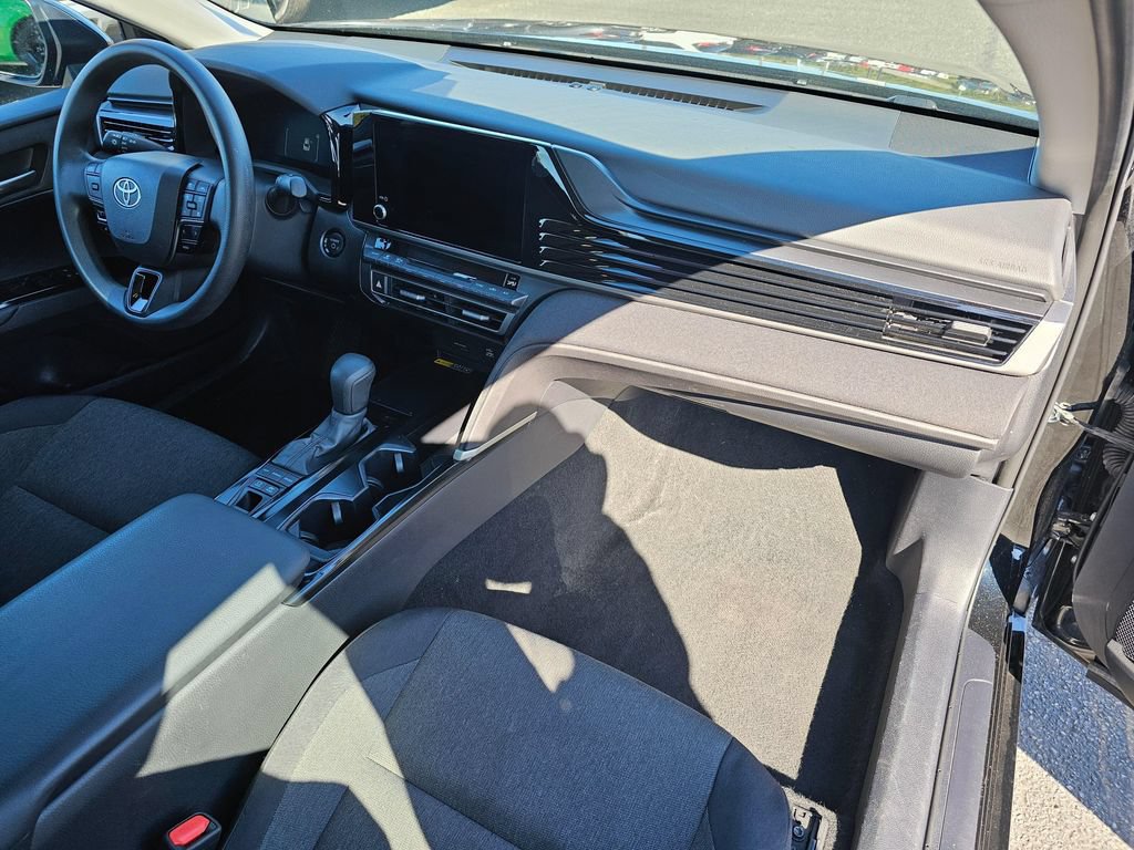 Used 2025 Toyota Camry LE FWD image 11