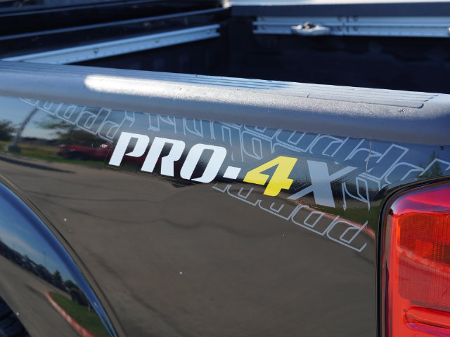 Used 2020 Nissan Frontier PRO-4X AWD/4WD image 17